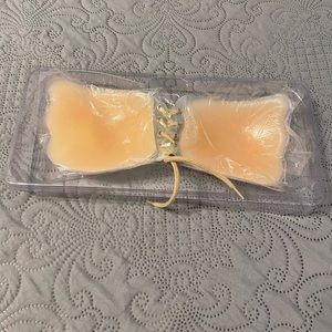 Invisible adhesive bra A cup